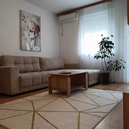 דירה Alacaster With Private Parking *